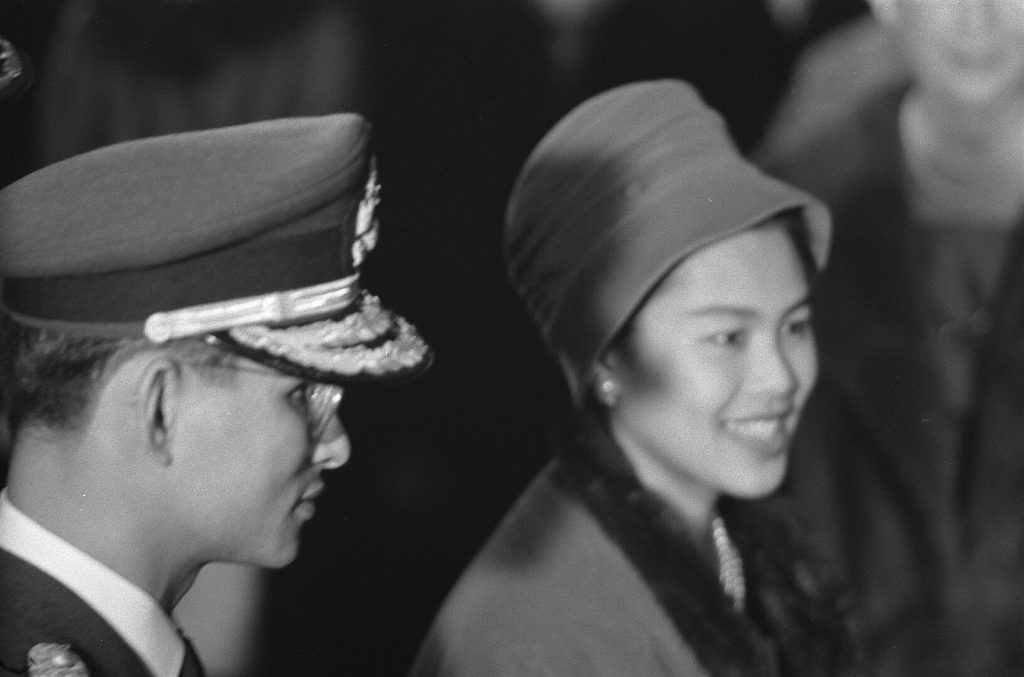 Le Roi Bhumibol et la Reine Sirikit de Thaïlande