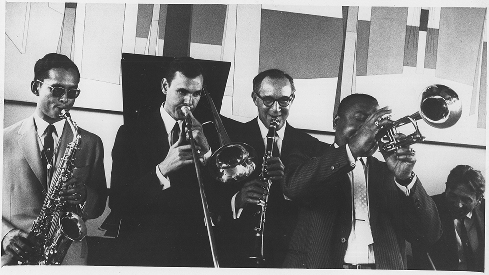 Le Roi Bhumibol  de Thaïlande, musicien et compositeur